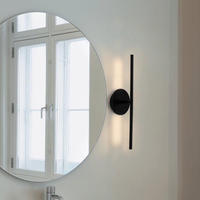 UMAGE Lifestyle Omni Wall Lamp Mini Black (2) (1).png