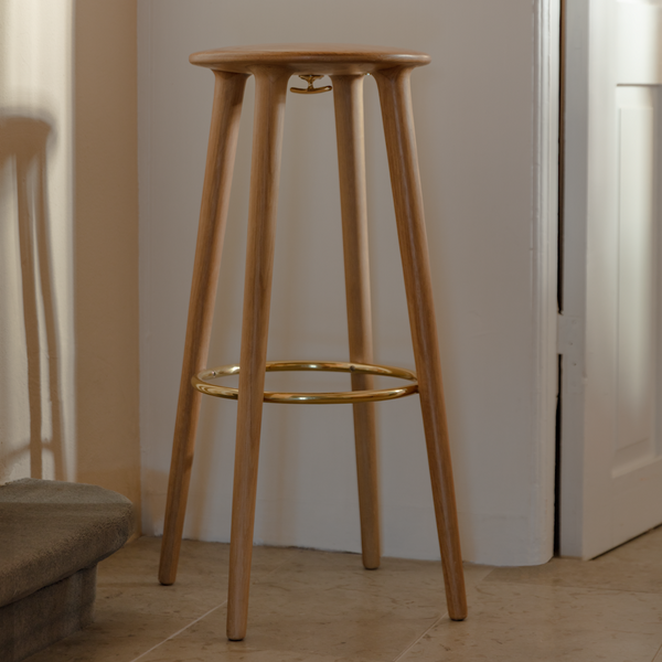 UMAGE Lifestyle Thesocialite Barstool Oak 1